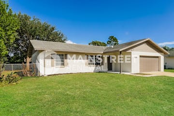 890 CYNTHIA DR TITUSVILLE, FL 32780